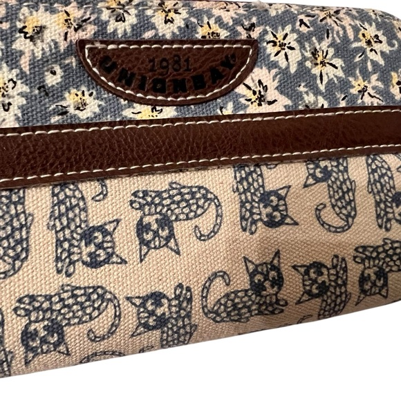 Union Bay Cat Floral Design Wallet Wristlet NWOT - Picture 3 of 8
